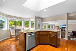 31015 W Lake Morton Dr SE, Kent, WA 98042 - Photo 18