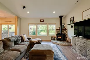 153 Glenhaven Dr, Woodland, WA 98674 - Photo 4