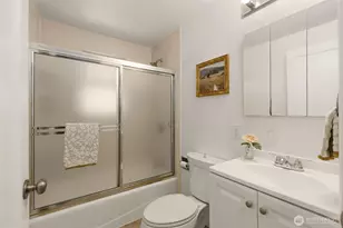 14032 Stone Ave N, Seattle, WA 98133 - Photo 8