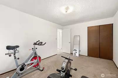 18320 Corliss Avenue N, Shoreline, WA 98133 - Photo 16