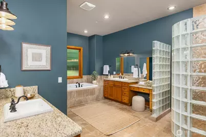 5976 NE Whitmore Way, Bainbridge Island, WA 98110 - Photo 26