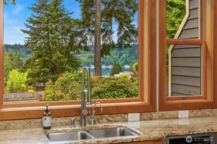 5976 NE Whitmore Way, Bainbridge Island, WA 98110 - Photo 16