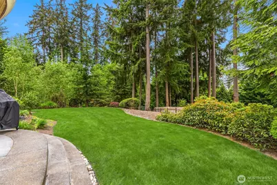 5976 NE Whitmore Way, Bainbridge Island, WA 98110 - Photo 12