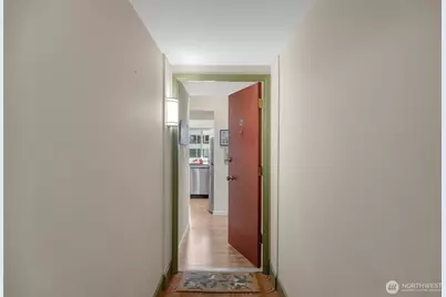 507 W Mercer Street #704, Seattle, WA 98119 - Photo 2