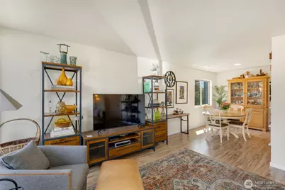 507 W Mercer Street #704, Seattle, WA 98119 - Photo 4