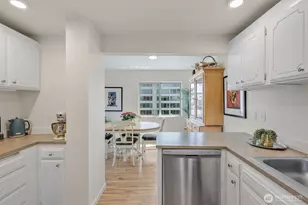 507 W Mercer St, Seattle, WA 98119 - Photo 16