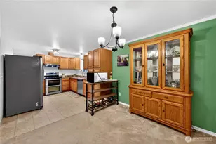 8211 189th Ave E, Bonney Lake, WA 98391 - Photo 10