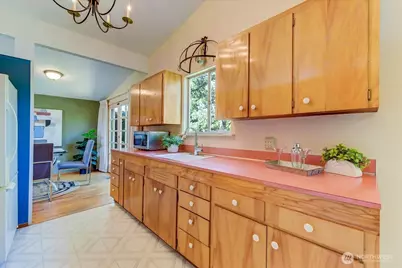 2102 N 171st Street, Shoreline, WA 98133 - Photo 8