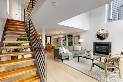 4529 34th Avenue S, Seattle, WA 98118 - Photo 2