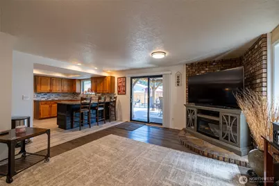 137 Sunnyside Drive, Centralia, WA 98531 - Photo 4
