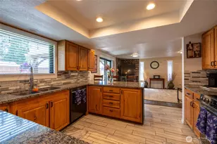 137 Sunnyside Dr, Centralia, WA 98531 - Photo 6