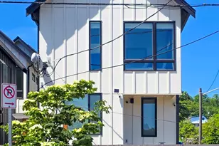 2203 22nd Ave S, Seattle, WA 98144 - Photo 2