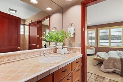 4701 NE Shore Place, Lake Forest Park, WA 98155 - Photo 30