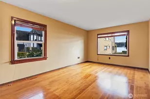 4701 NE Shore Pl, Lake Forest Park, WA 98155 - Photo 30