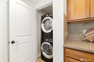4208 Linden Ave N, Seattle, WA 98103 - Photo 20