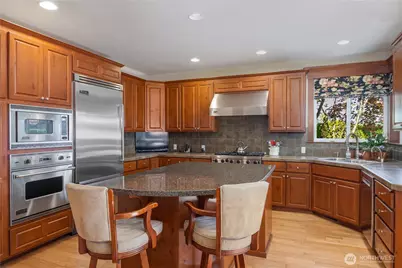 23431 NE 10th Place, Sammamish, WA 98074 - Photo 8