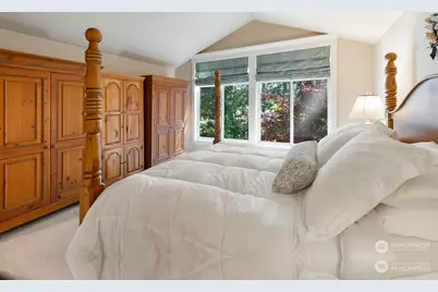 23431 NE 10th Place, Sammamish, WA 98074 - Photo 16
