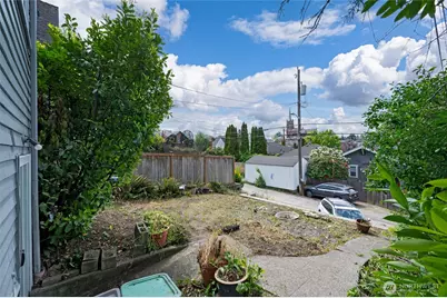 5231 12th Avenue NE, Seattle, WA 98105 - Photo 8