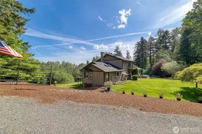 4607 44th Avenue E, Tacoma, WA 98443 - Photo 1
