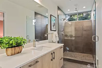 8424 24th Avenue SW, Seattle, WA 98106 - Photo 22