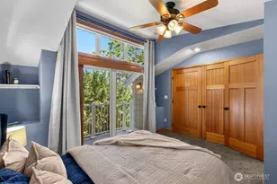 806 N 49th St, Seattle, WA 98103 - Photo 16