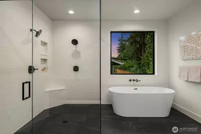 11005 NE 15th Street, Bellevue, WA 98004 - Photo 26