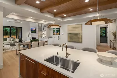 11005 NE 15th Street, Bellevue, WA 98004 - Photo 12