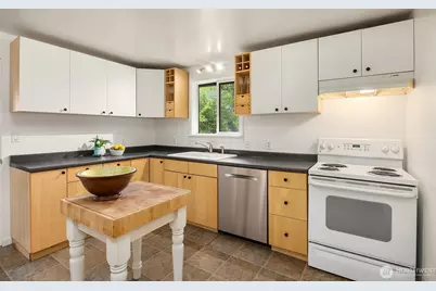 4646 S 166th Street, SeaTac, WA 98188 - Photo 10