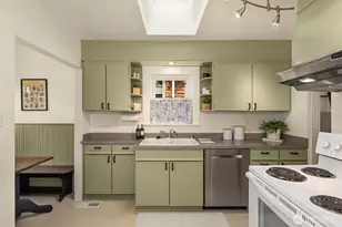 3505 Burke Ave N, Seattle, WA 98103 - Photo 8