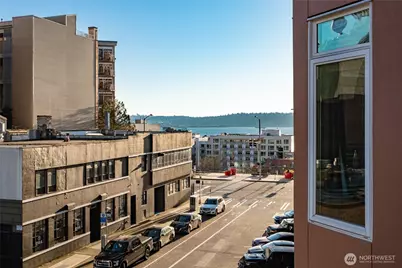 2415 2nd Avenue #432, Seattle, WA 98121 - Photo 8