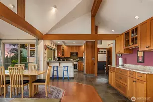 8909 NE 118th Pl, Kirkland, WA 98034 - Photo 4