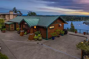8909 NE 118th Pl, Kirkland, WA 98034 - Photo 2