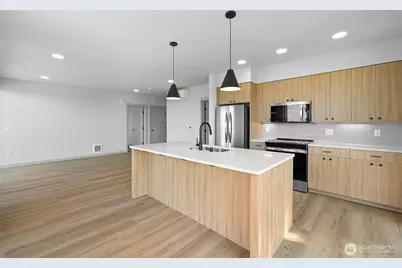 820 N State Street #412, Bellingham, WA 98225 - Photo 4
