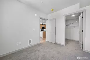 820 N State St, Bellingham, WA 98225 - Photo 12