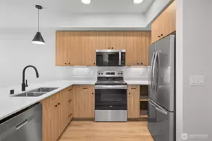 820 N State St, Bellingham, WA 98225 - Photo 6