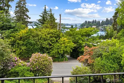 9510 Lake Washington Boulevard NE, Bellevue, WA 98004 - Photo 8