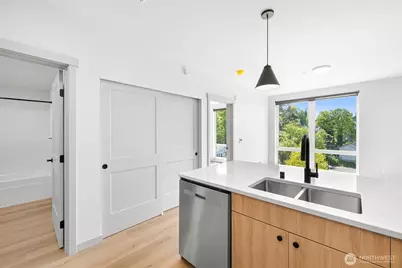 820 N State Street #611, Bellingham, WA 98225 - Photo 8