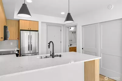 820 N State Street #611, Bellingham, WA 98225 - Photo 6