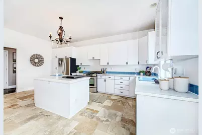 750 Maple Street, Edmonds, WA 98020 - Photo 10
