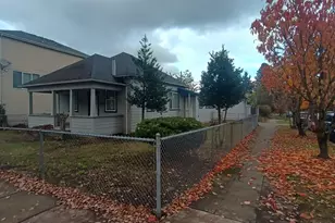 1922 15th Ave S, Seattle, WA 98144 - Photo 2