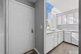 4807 76th St NE, Marysville, WA 98270 - Photo 2
