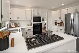3039 50th Ave SW, Seattle, WA 98116 - Photo 10