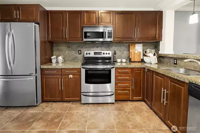 17001 Inglewood Road NE #M211, Kenmore, WA 98028 - Photo 10