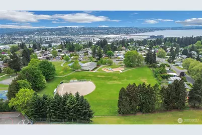 838 Harrington Avenue NE, Renton, WA 98056 - Photo 32