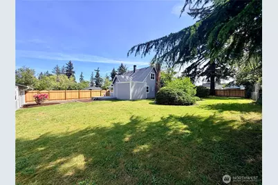 10216 Ainsworth Avenue S, Tacoma, WA 98444 - Photo 32