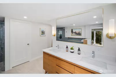4531 Stanford Avenue NE, Seattle, WA 98105 - Photo 26