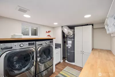 4531 Stanford Avenue NE, Seattle, WA 98105 - Photo 18