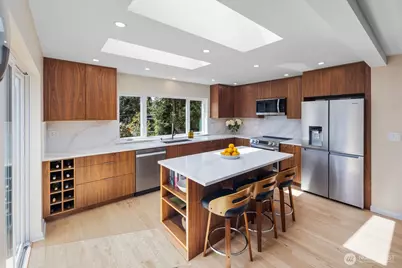 4531 Stanford Avenue NE, Seattle, WA 98105 - Photo 10