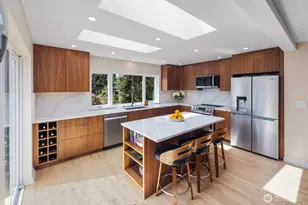 4531 Stanford Ave NE, Seattle, WA 98105 - Photo 10