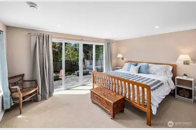 4531 Stanford Avenue NE, Seattle, WA 98105 - Photo 24